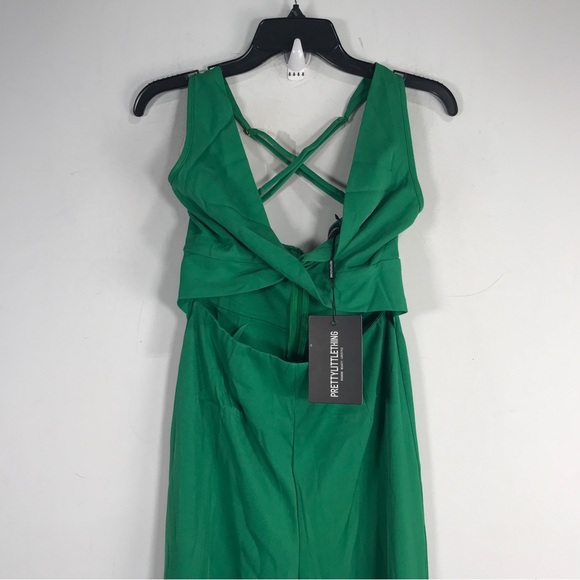 PrettyLittleThing Plunge Cross Back Cut Out Jumpsuit, Women's Size 0 - Green - Picture 7 of 13